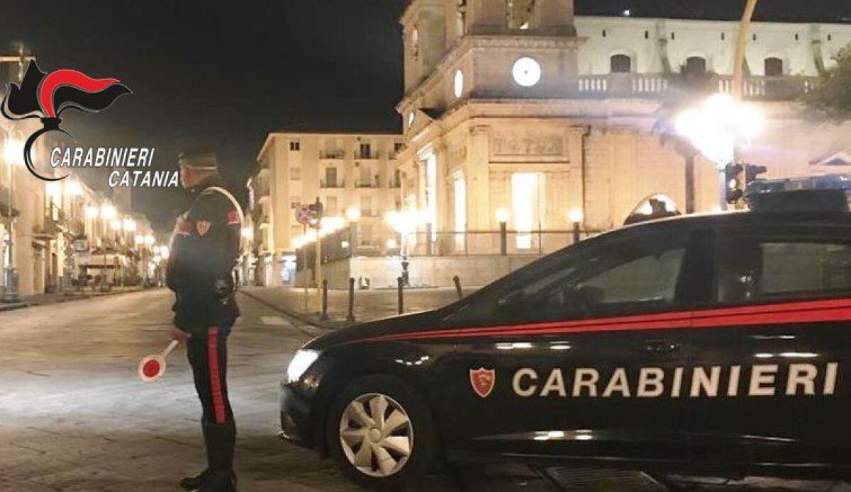GIARRE. AGGREDISCE IL PROPRIETARIO DI UN’AUTO E LA RUBA, POI CORRE A FOLLE VELOCITÀ IN CENTRO: ARRESTATO 39ENNE - 