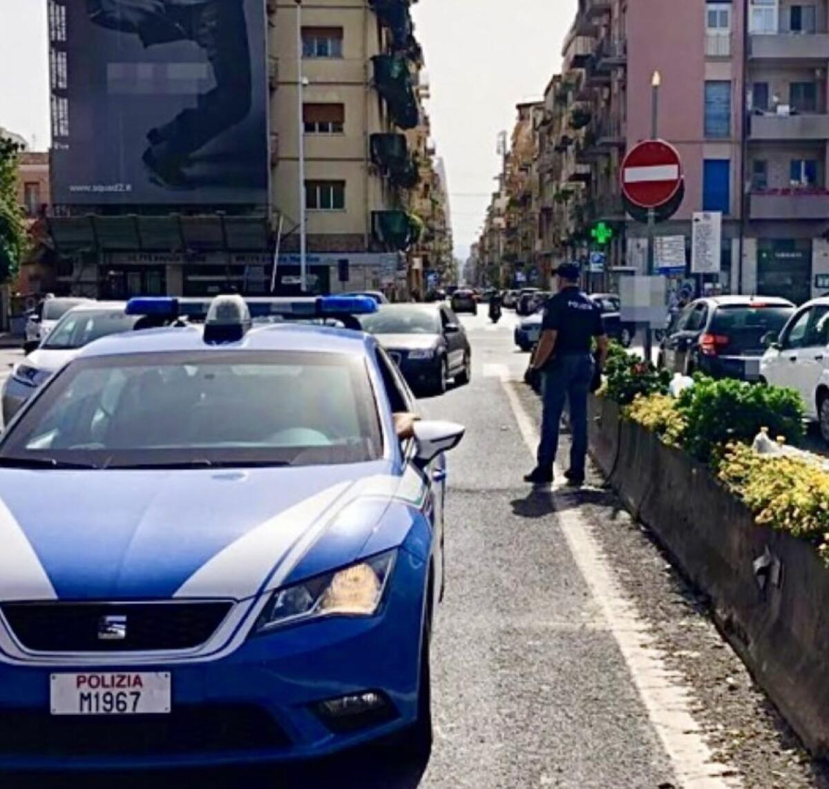 CATANIA. VIA VINCENZO GIUFFRIDA: DENUNCIATI DUE “LAVAVETRI” PER MOLESTIE AGLI AUTOMOBILISTI - 