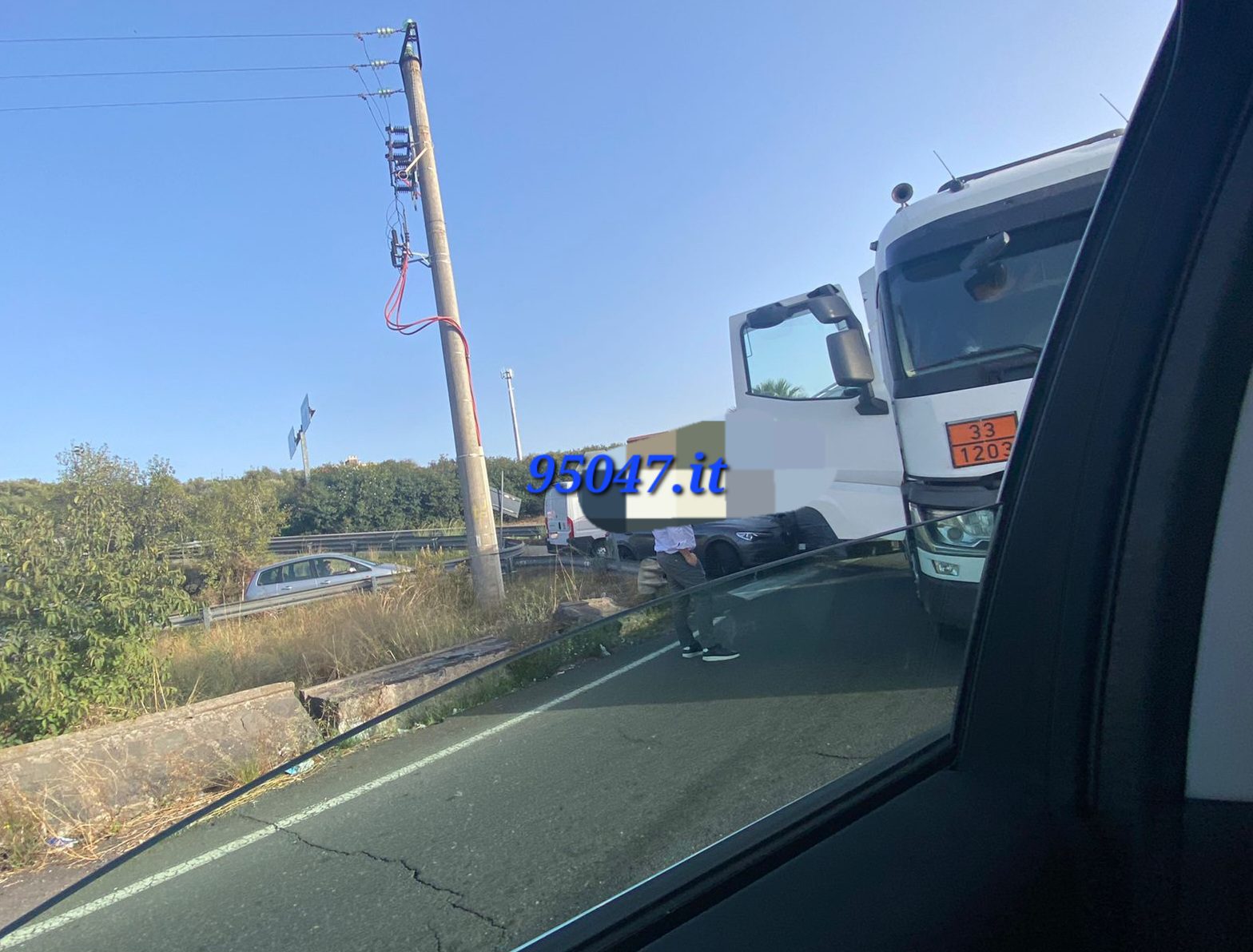 PATERNÒ.Incidente al Corso Italia: Fortunatamente nessuna conseguenza grave per le persone coinvolte