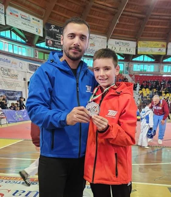 TAEKWONDO MARLETTA IN SICILIA: 5 MEDAGLIE D'ORO, MAESTRO TONY MARLETTA - L'ARTEFICE DI SUCCESSI RADIANTI