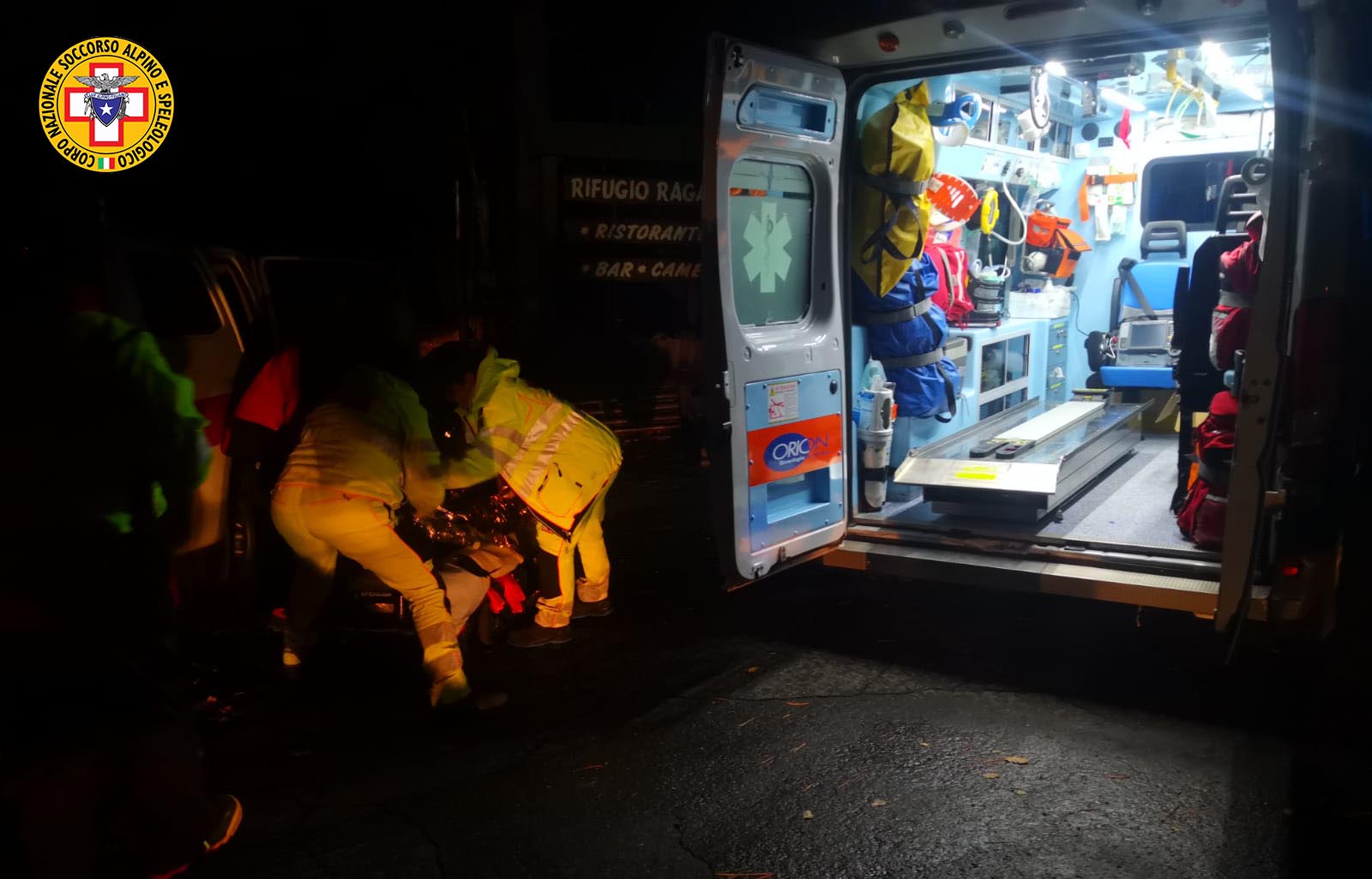 SI AVVENTURANO SULL’ETNA A QUOTA 2MILA E RISCHIANO DI CONGELARSI: SALVATI DUE GIOVANI PATERNESI