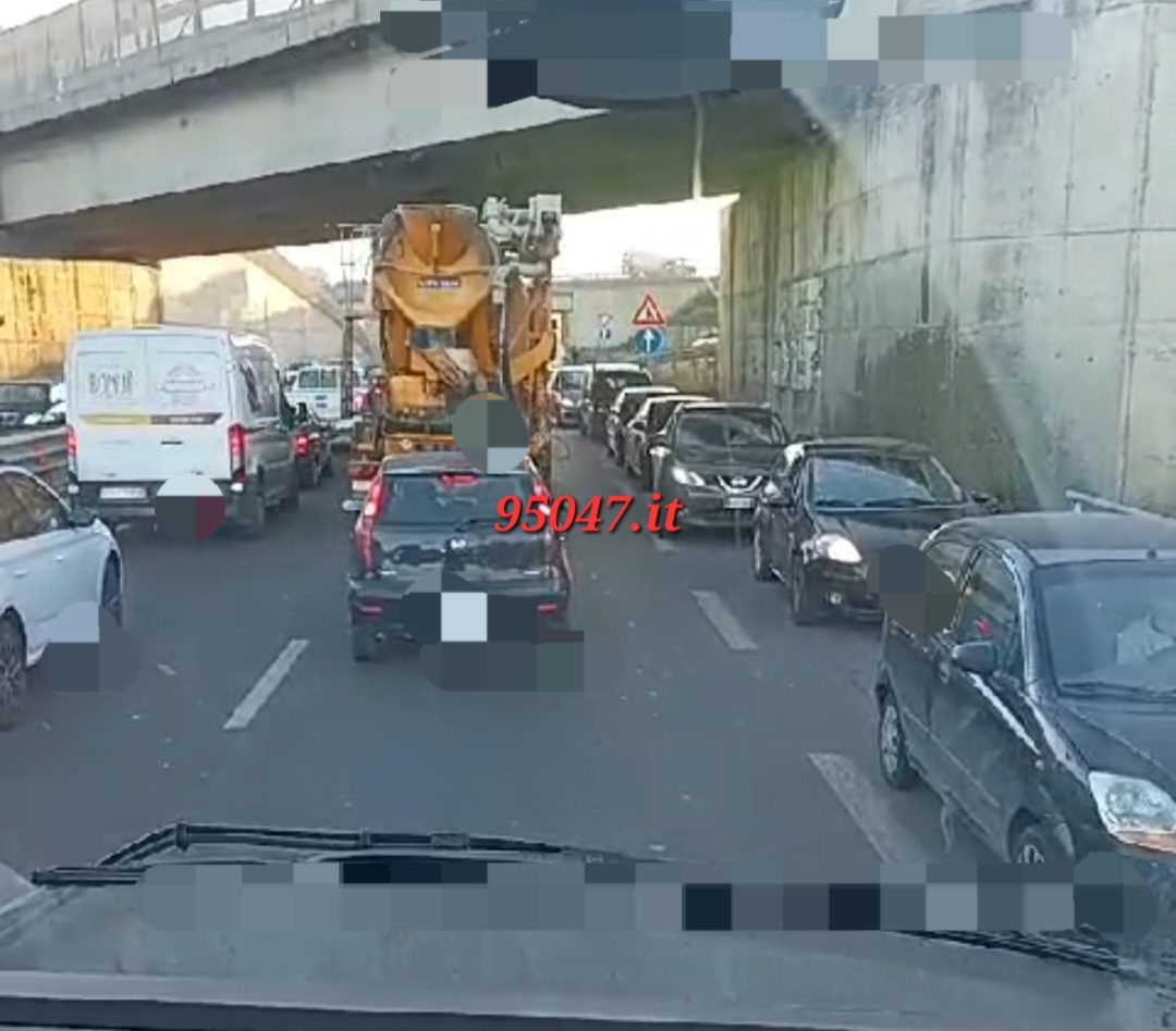 TAMPONAMENTO SULLA SS121 E TRAFFICO CONGESTIONATO IN  DIREZIONE CATANIA