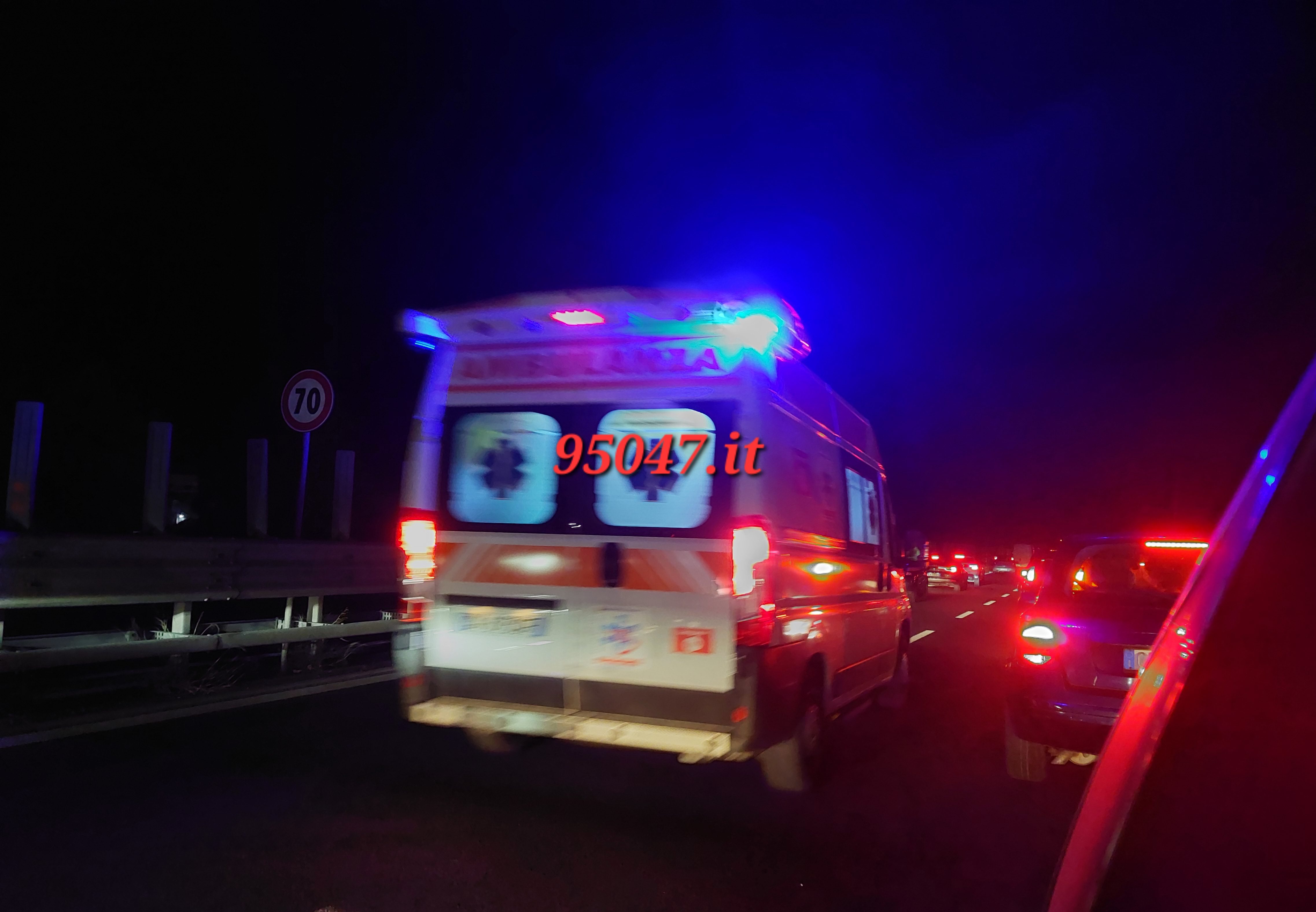 INCIDENTE SULLA SS121 NEI PRESSI DELLO SVINCOLO VALCORRENTE IN DIREZIONE PATERNÒ, CODE