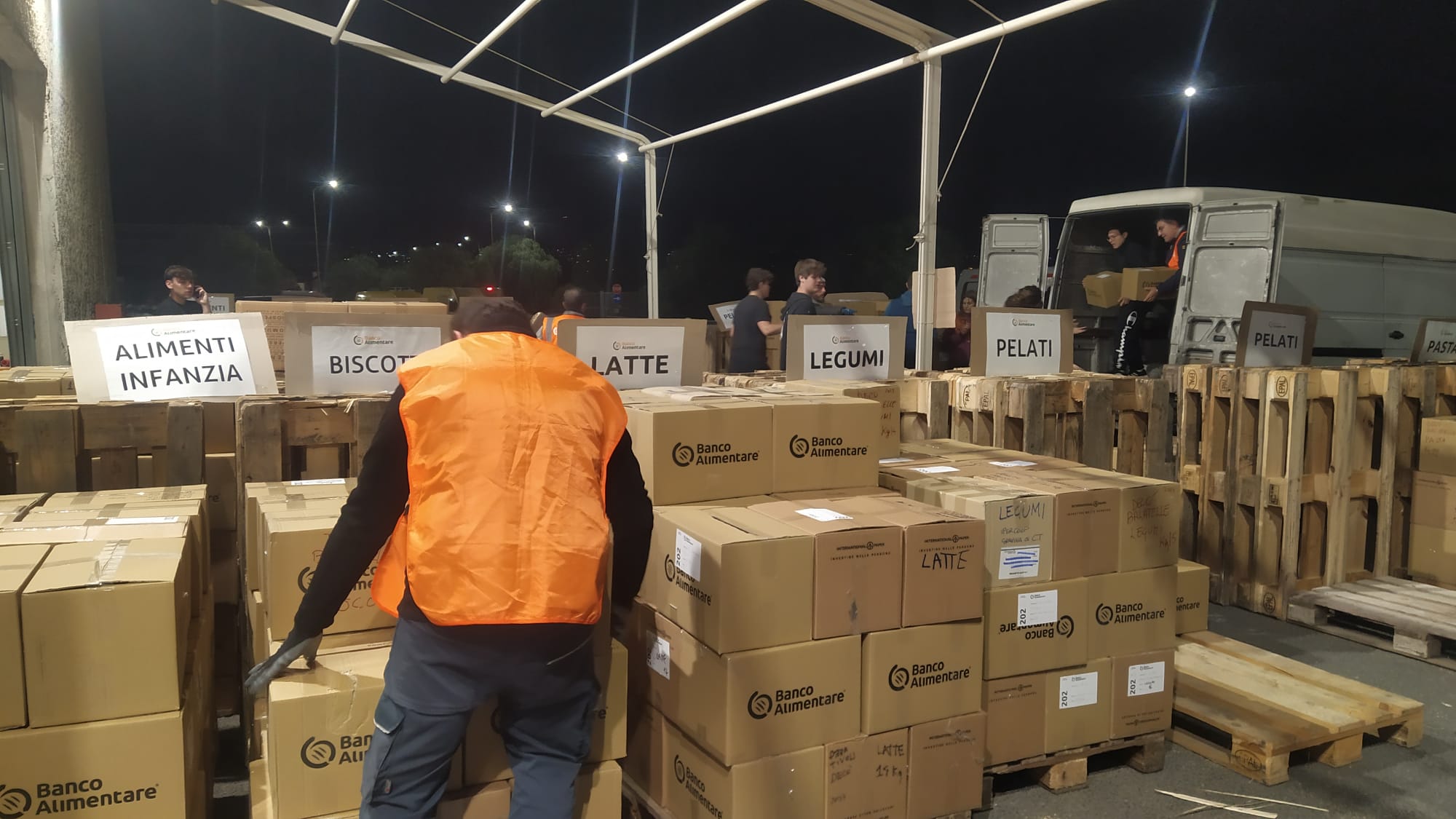 COLLETTA ALIMENTARE, IL CUORE GRANDE DEI SICILIANI: A MESSINA DONATI OLTRE 202 MILA CHILI DI PRODOTTI