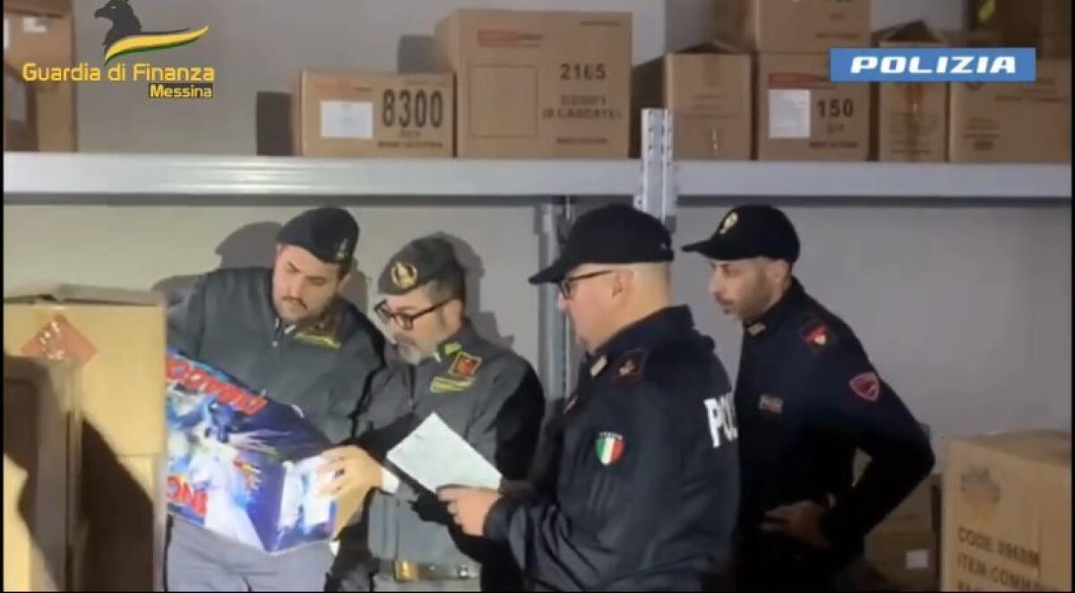 BOTTI DI CAPODANNO: SEQUESTRATA UNA TONNELLATA DI RAZZI E PETARDI ILLEGALI, DENUNCIATO UN COMMERCIANTE DI NASO - 