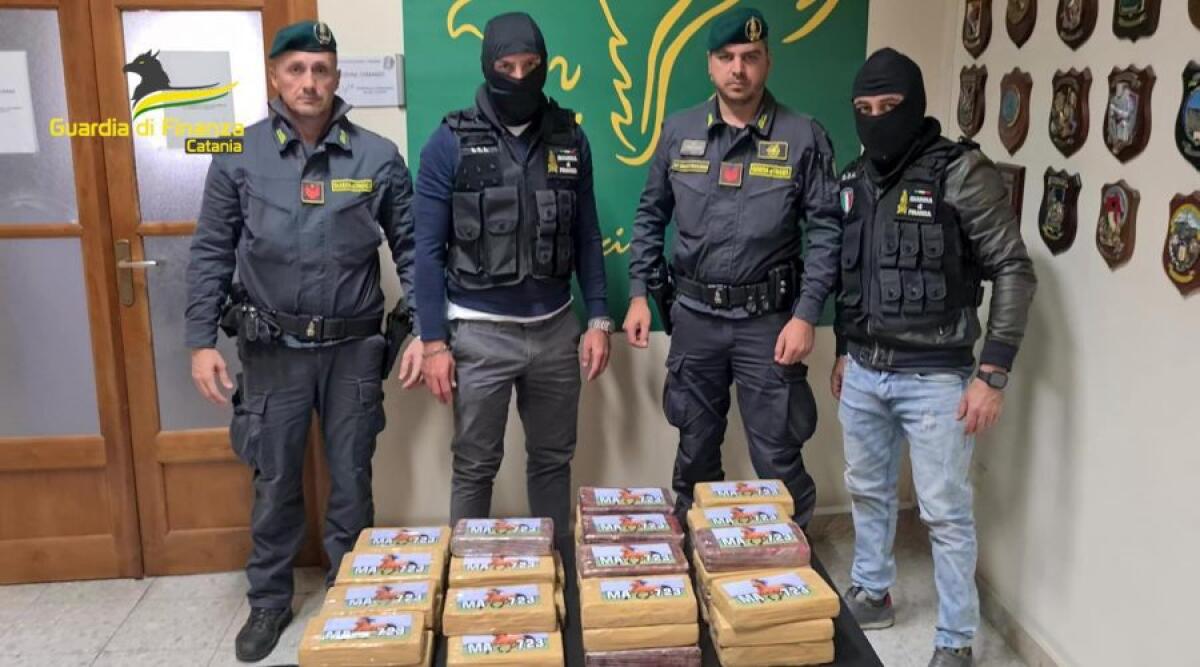 ARRESTATI DUE CATANESI CON 45 KG DI COCAINA IN AUTO - 