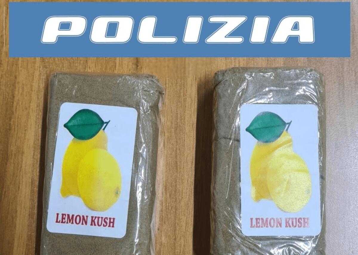 CATANIA, LANCIA LA DROGA DAL FINESTRINO MA È TROPPO TARDI: ARRESTATO - 