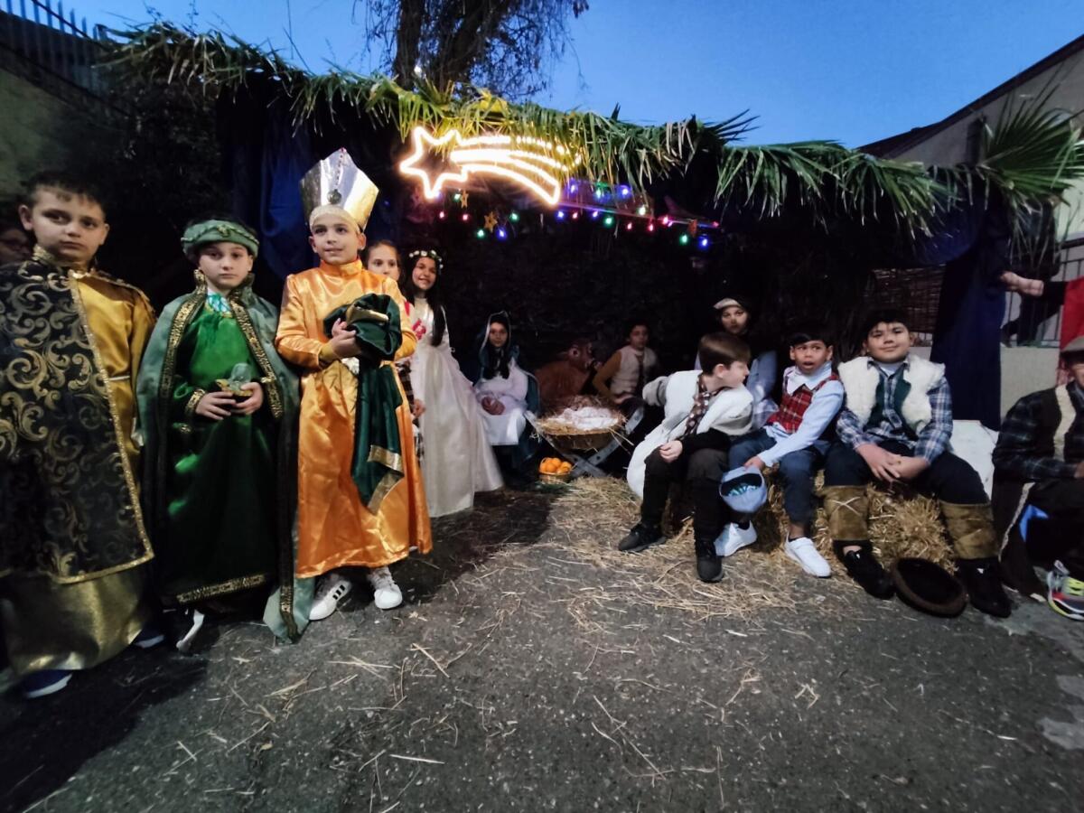 PATERNO'.GRANDE SUCCESSO PER IL PRESEPE VIVENTE DELL'ISTITUTO MARCONI: SI REPLICA IL 6 GENNAIO - 