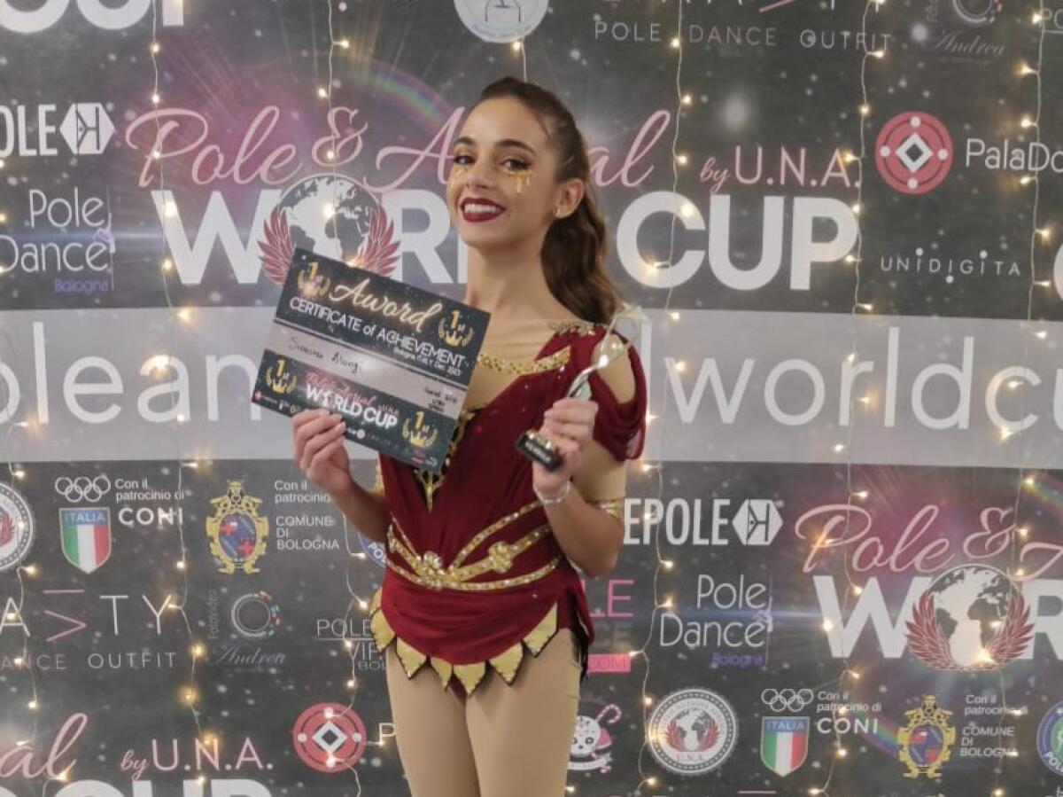 MONDIALI DI TESSUTI AEREI ORO PER L'ATLETA BIANCAVILLESE SIMONA ALONGI - 