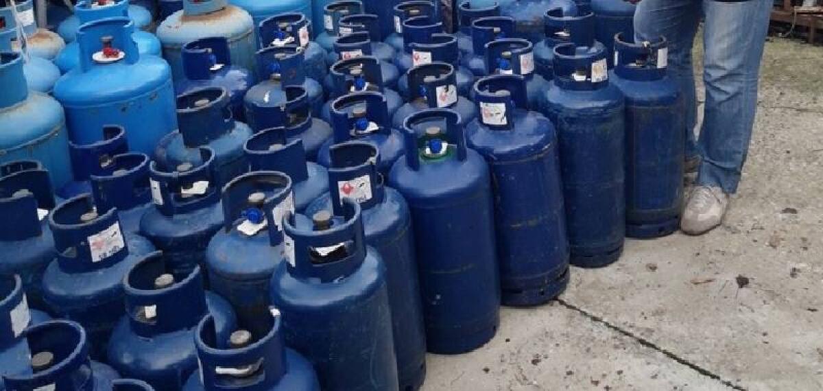 EVITATA UNA STRAGE A SALEMI, DOVE UN UOMO HA SISTEMATO 40 BOMBOLE DI GAS NELLA SUA CASA DANDO FUOCO - 