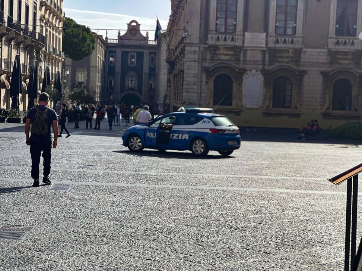 CATANIA. PARCHEGGIATORE ABUSIVO RECIDIVO E CON IL REDDITO DI CITTADINANZA: SCATTA IL DASPO URBANO - 