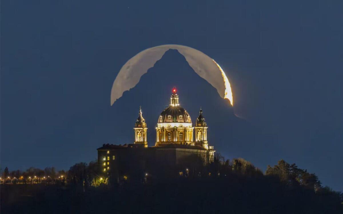 LA FOTO DEL GIORNO NASA È DI TORINO. SUPERGA, LA PIRAMIDE DEL MONVISO E LA LUNA IN PERFETTO ALLINEAMENTO - 