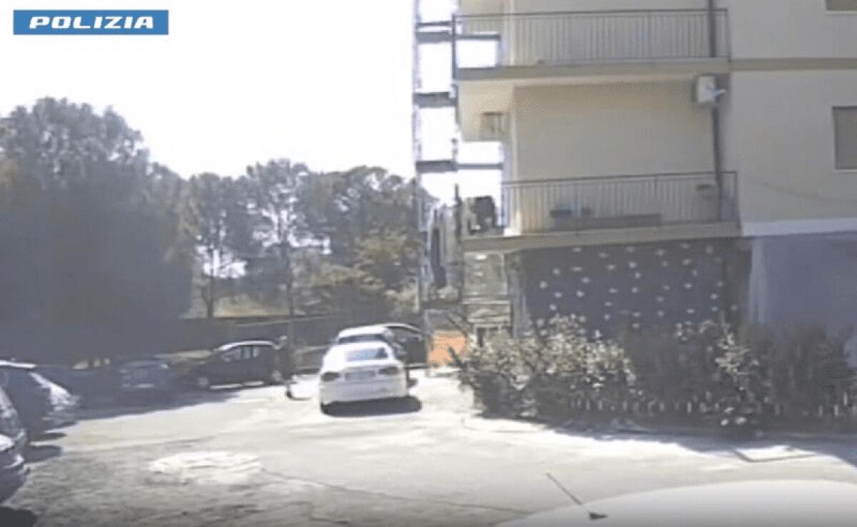 CATANIA. MINACCE DI MORTE E DANNEGGIAMENTI ALL’AUTO DEL PADRE PER OTTENERE DENARO, IN CARCERE - 