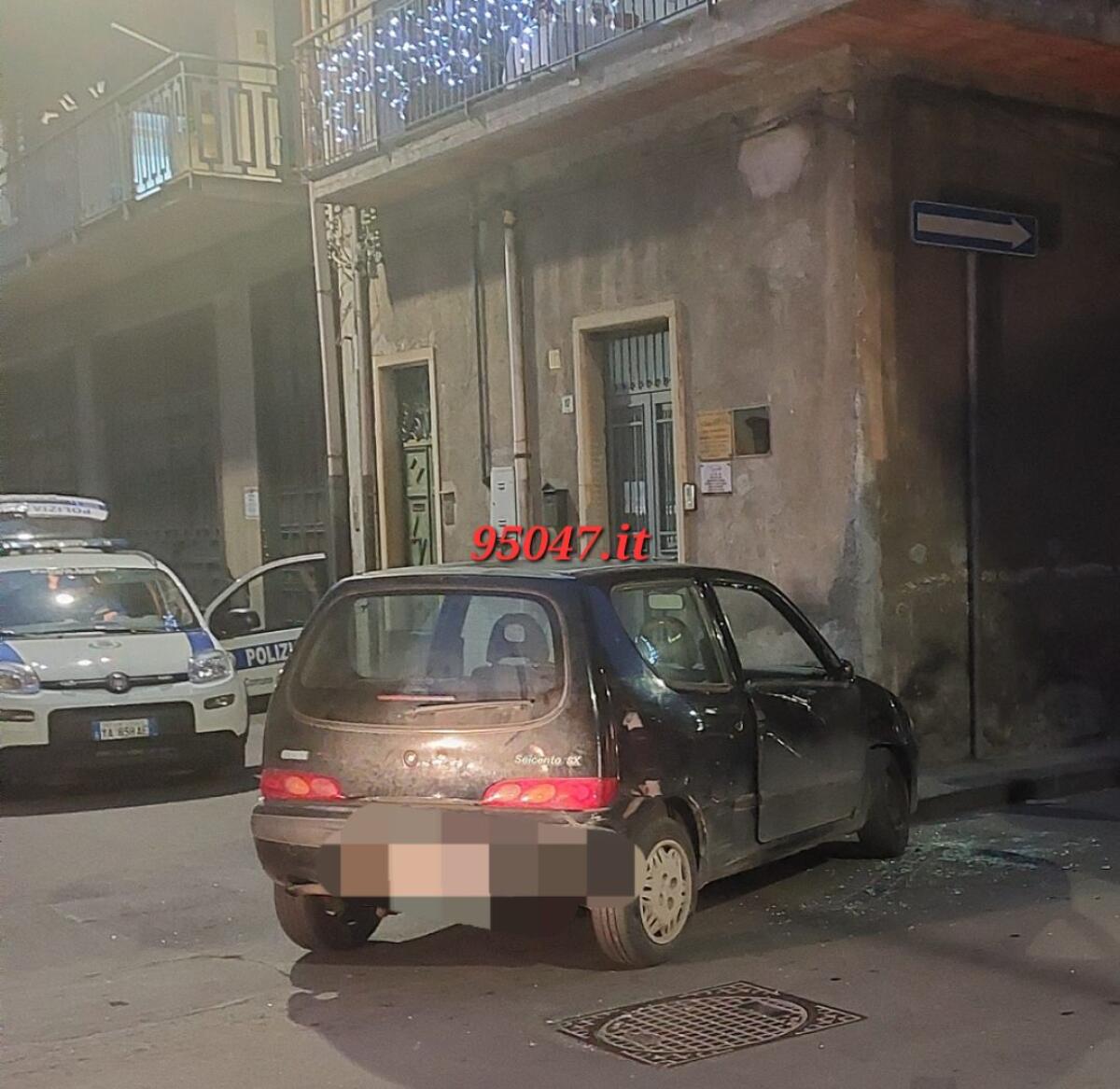 INCIDENTE A PATERNÒ: SCONTRO TRA FIAT 600 E SCOOTER HONDA SH, 16ENNE FERITO - 