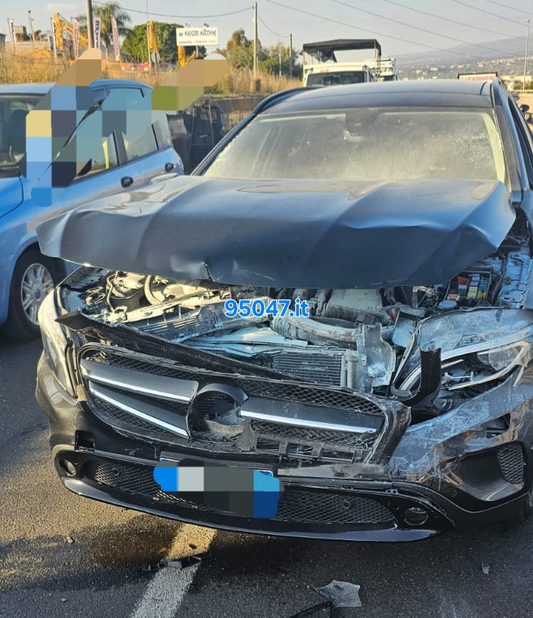 GIORNATA DI INCIDENTI NEL COMPRENSORIO: TRE TAMPONAMENTI SULLA SUPERSTRADA 121 E VIOLENTO SCONTRO A PATERNÒ, BILANCIO DI 8 FERITI