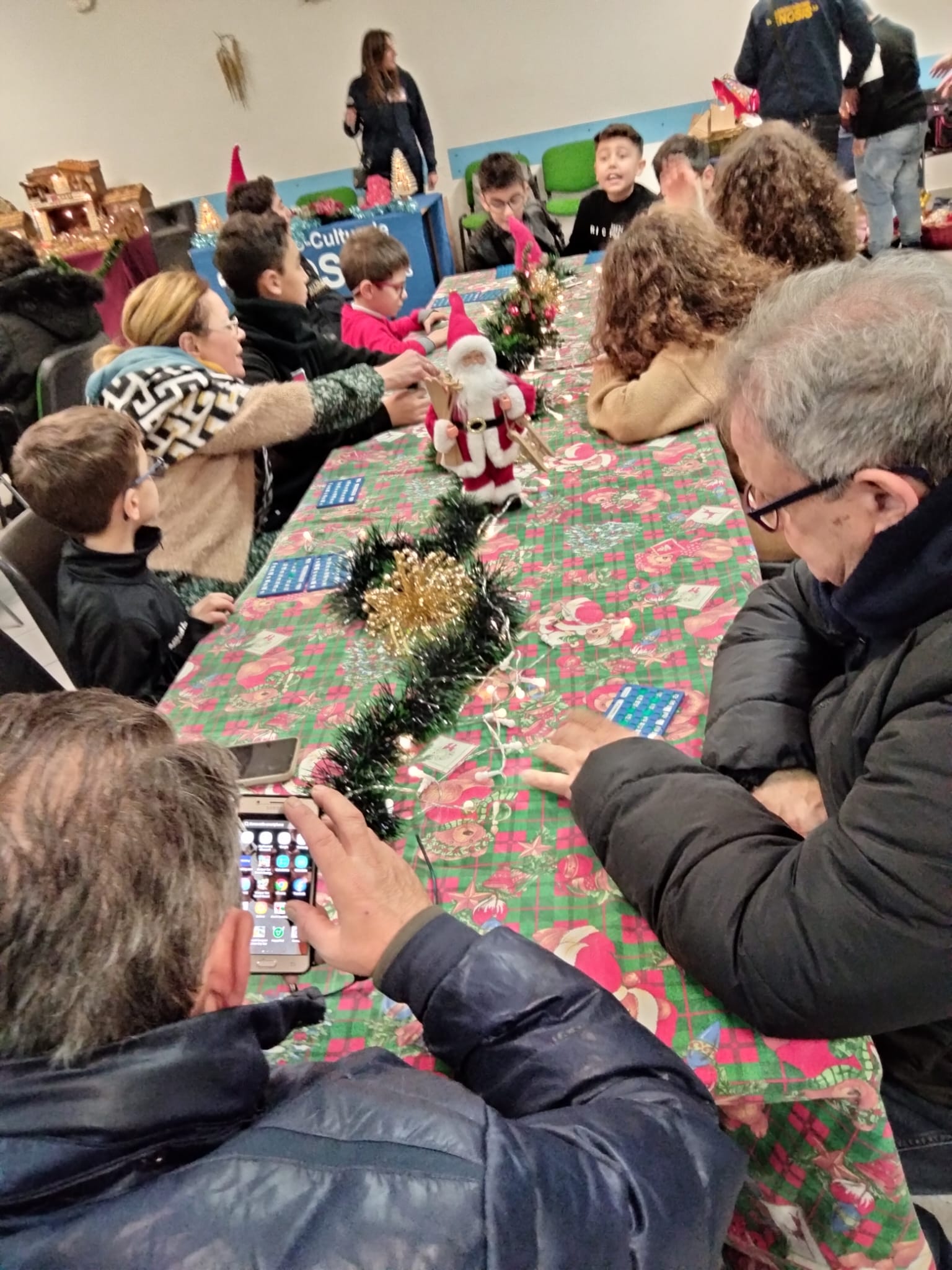 PATERNO'. IL TOMBOLONE DI FINE ANNO DI ENOSIS: UNA FESTA DI INCLUSIONE E RICORDO