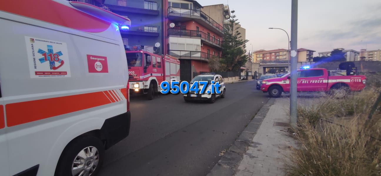 PATERNÒ.  SCONTO TRA DUE AUTOVETTURE IN VIA FONTANA DEL LUPO, FERITI UNA DONNA ED UOMO