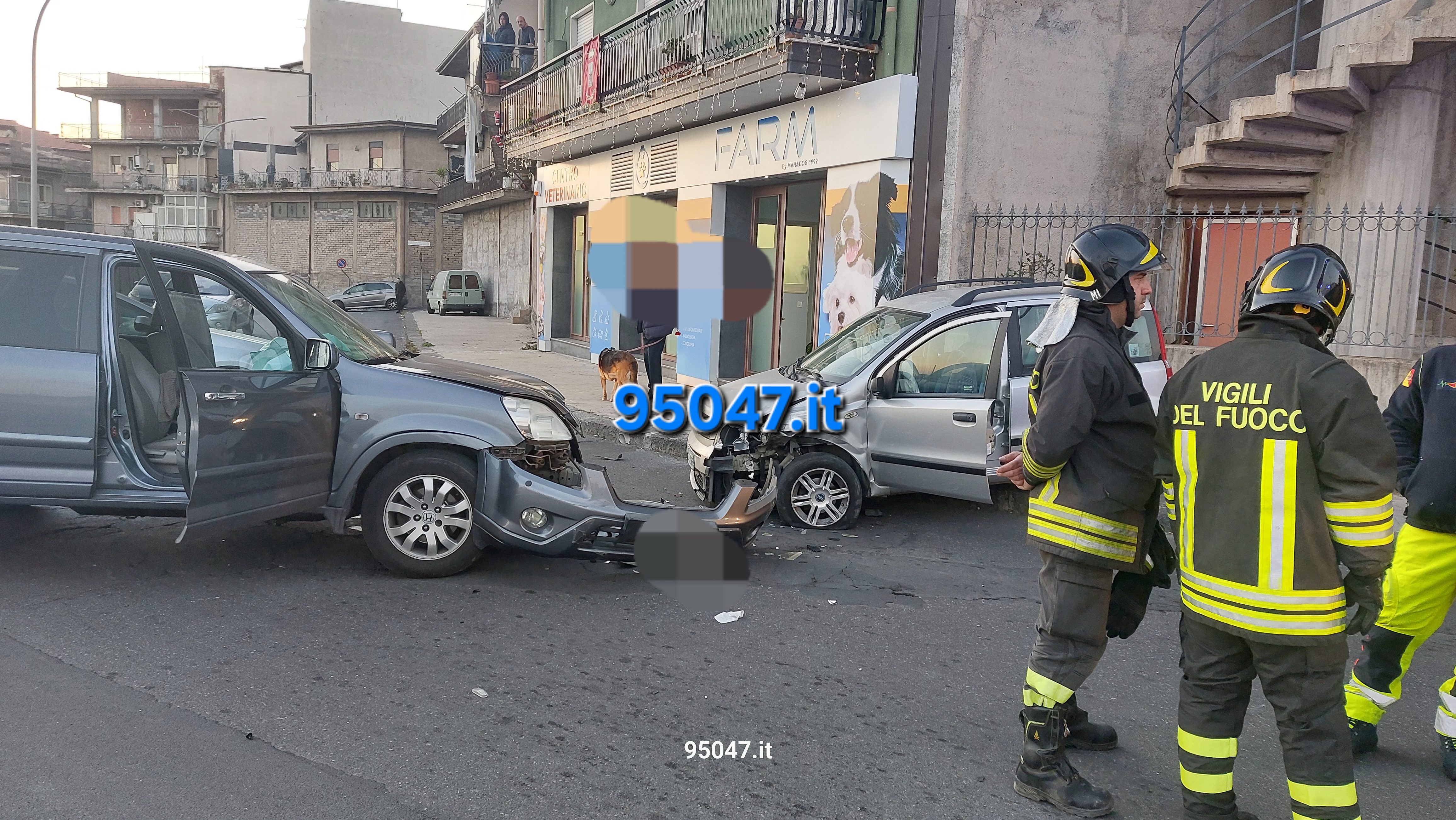 GIORNATA DI INCIDENTI NEL COMPRENSORIO: TRE TAMPONAMENTI SULLA SUPERSTRADA 121 E VIOLENTO SCONTRO A PATERNÒ, BILANCIO DI 8 FERITI