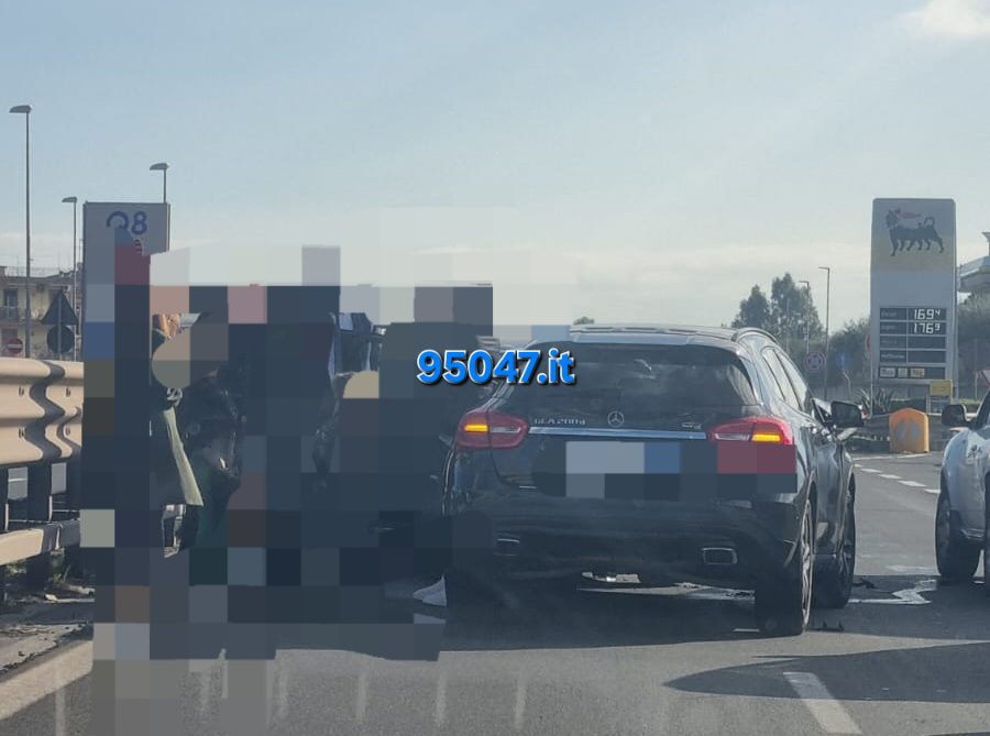 GIORNATA DI INCIDENTI NEL COMPRENSORIO: TRE TAMPONAMENTI SULLA SUPERSTRADA 121 E VIOLENTO SCONTRO A PATERNÒ, BILANCIO DI 8 FERITI