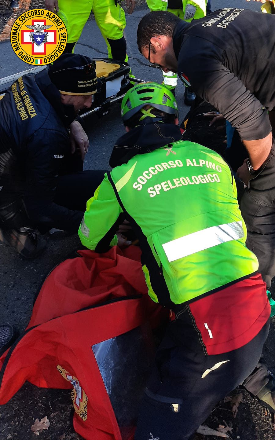 PAURA SULL’ETNA: ESCURSIONISTA SCIVOLA E SI INFORTUNA