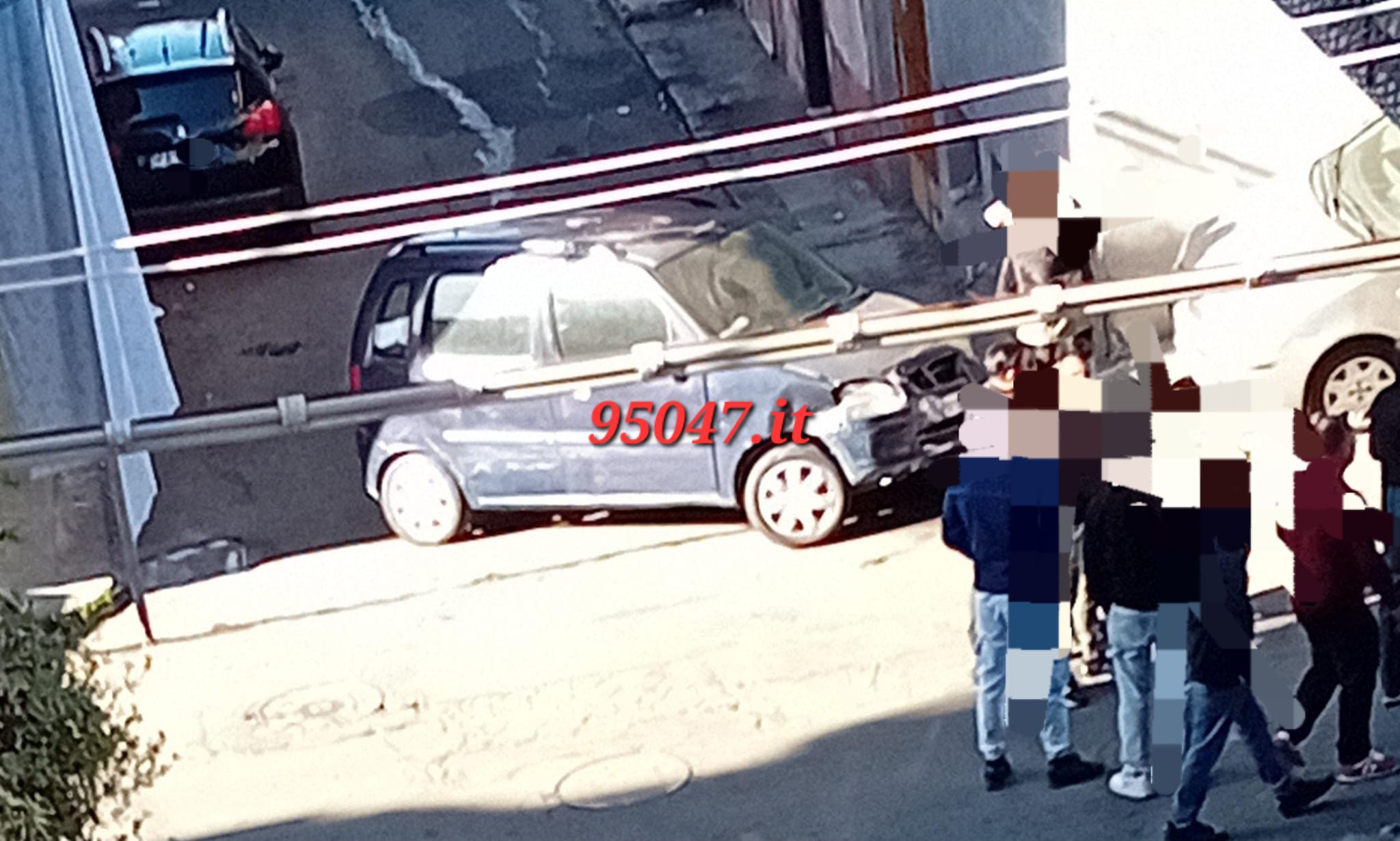 GRAVE INCIDENTE IN VIA CAMPANIA, COINVOLTI PIU MEZZI. SOCCORSI SUL POSTO