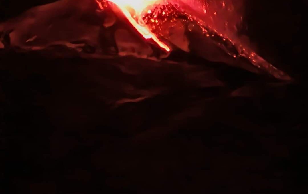 L'ETNA IN ERUZIONE DIVENTA VIRALE CON FOTO E VIDEO, VIRALE SU TUTTE LE PIATTAFORME