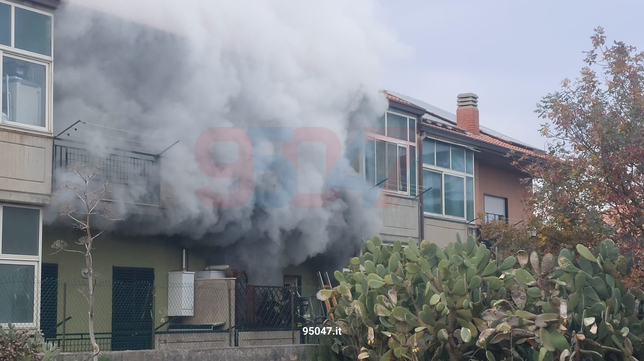 PAURA A SAN PIETRO CLARENZA PER UN INCENDIO IN UN APPARTAMENTO