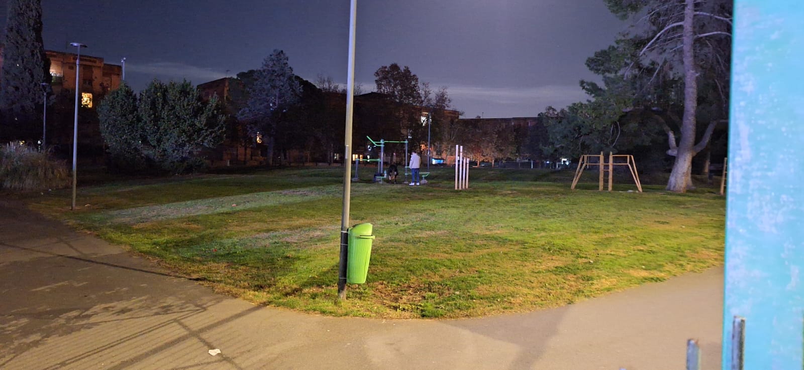 PATERNÒ: SEGNALAZIONE DI UN NOSTRO LETTORE PER L'ASSENZA DI ILLUMINAZIONE NEL PARCO DEL SOLE E STRADA ADIACENTE