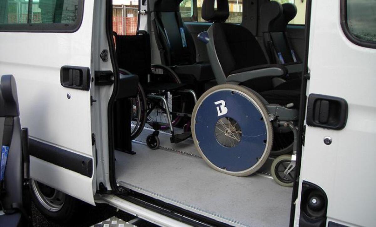 PATERNÒ: CONTRIBUTI ECONOMICI PER IL TRASPORTO SCOLASTICO DEGLI STUDENTI CON DISABILITÀ - 