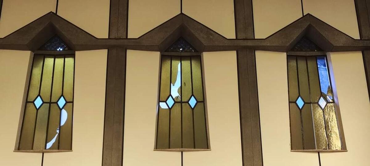 PATERNÒ: DANNEGGIATI LE VETRATE DELLA CHIESA  SAN MICHELE ARCANGELO DURANTE I FESTEGGIAMENTI DI CAPODANNO - 