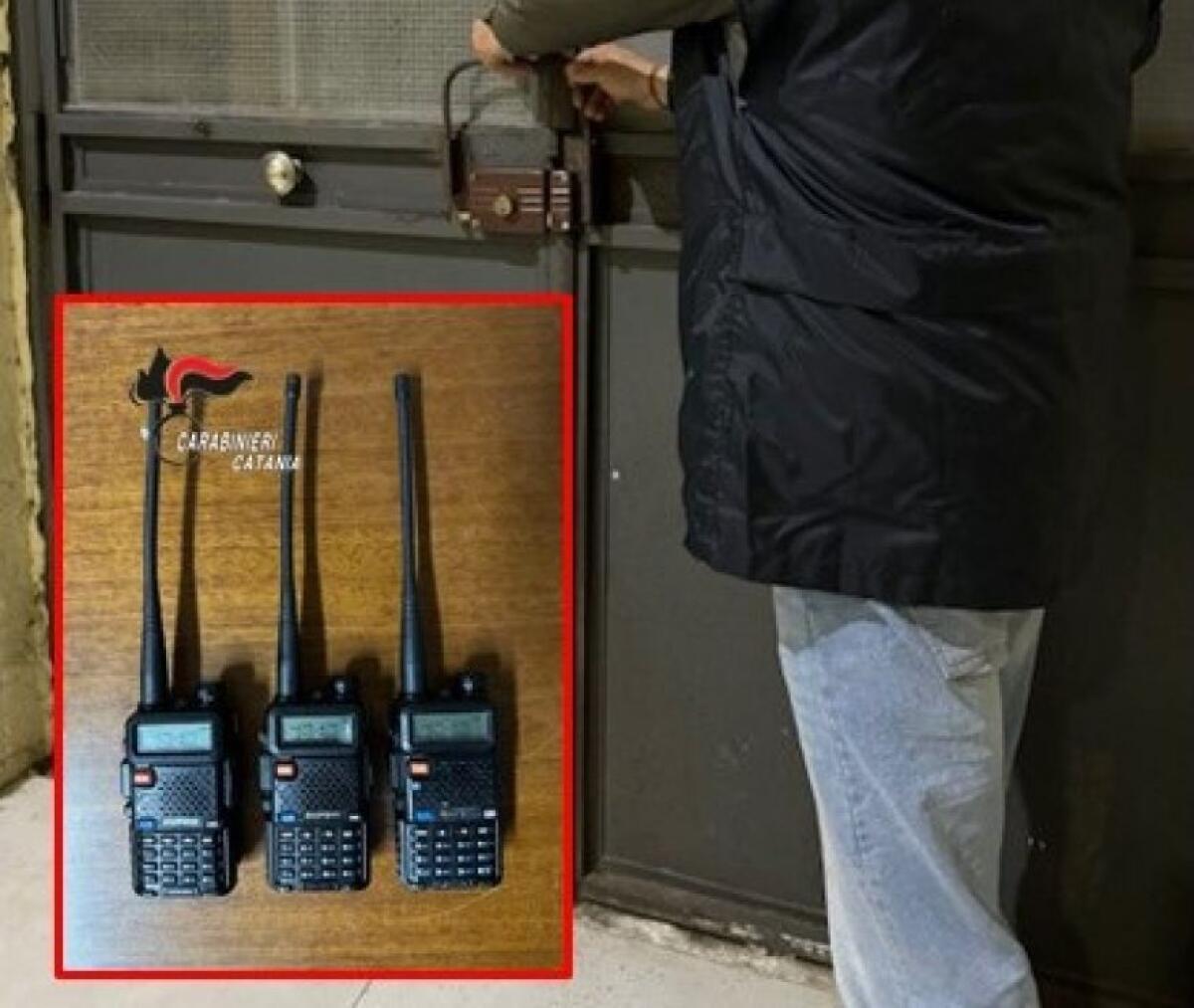 CATANIA. L’INGRESSO DI UN CONDOMINIO TRASFORMATO IN PIAZZA DI SPACCIO: I CARABINIERI ARRESTANO UN GIOVANE PUSHER E DUE VEDETTE. - 