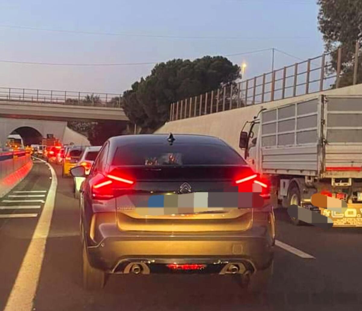 INCIDENTE SULLA TANGENZIALE NEI PRESSI SVINCOLO MISTERBIANCO,  LUNGHISSIME CODE - 