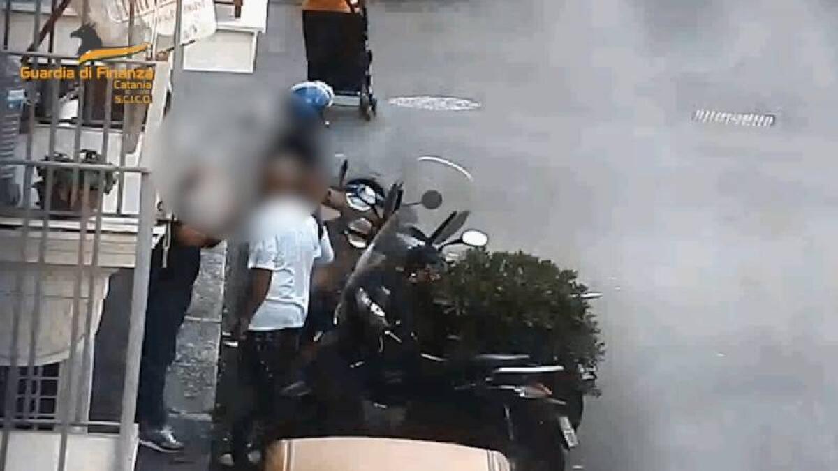 CATANIA. AFFARI E USURA CON TASSI AL 350%, ARRESTATE 15 PERSONE: I NOMI E LE SOCIETÀ SEQUESTRATE - 