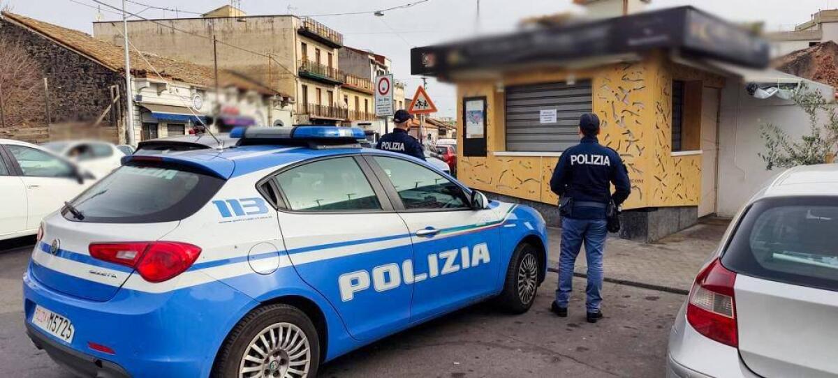 CHIUSO UN CHIOSCO BAR A CATANIA: CLIENTI CON PRECEDENTI GIUDIZIARI COINVOLTI - 