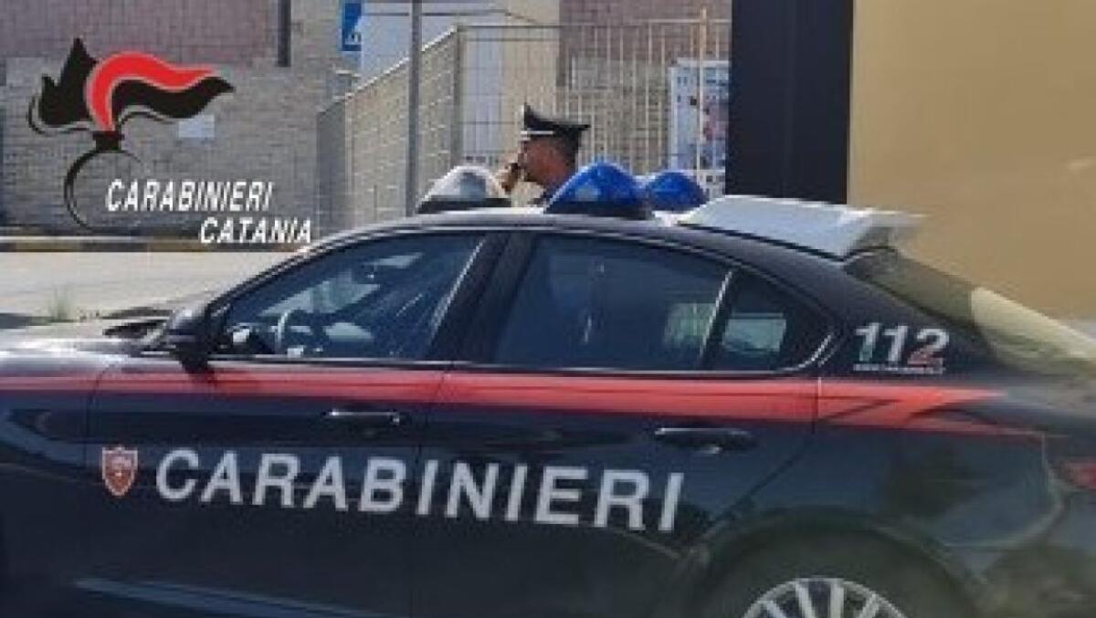 MISTERBIANCO, RUBA MERCE PER 400 EURO NEL NEGOZIO DI BRICOLAGE E LA NASCONDE IN UN DOPPIOFONDO: ARRESTATO - 