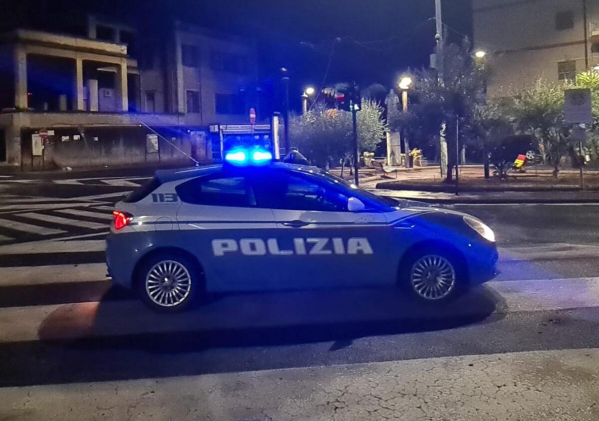 CATANIA, SCIPPA UNA DONNA E PICCHIA IL POLIZIOTTO CHE LO HA FERMATO: ARRESTATO - 