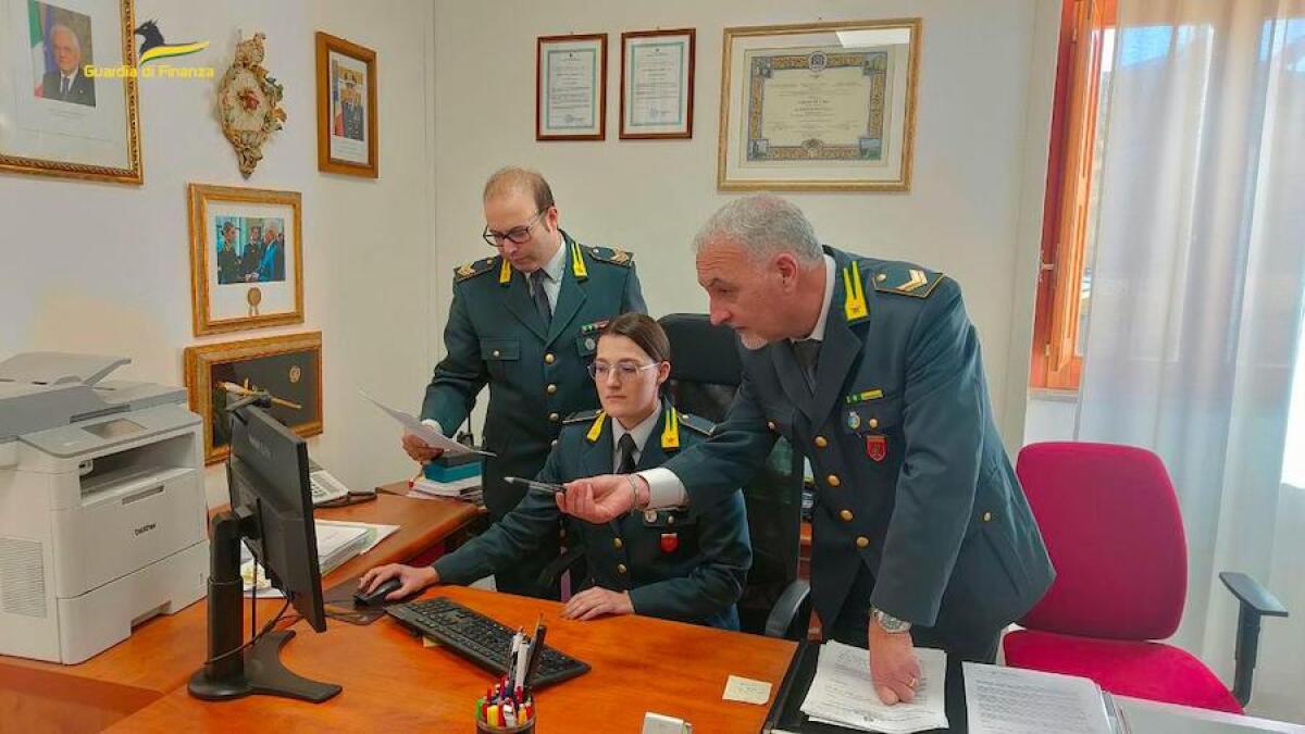 CATANIA. CONTROLLI SUI PERCETTORI DEL REDDITO DI CITTADINANZA, SEGNALATE 90 PERSONE ALL'INPS - 