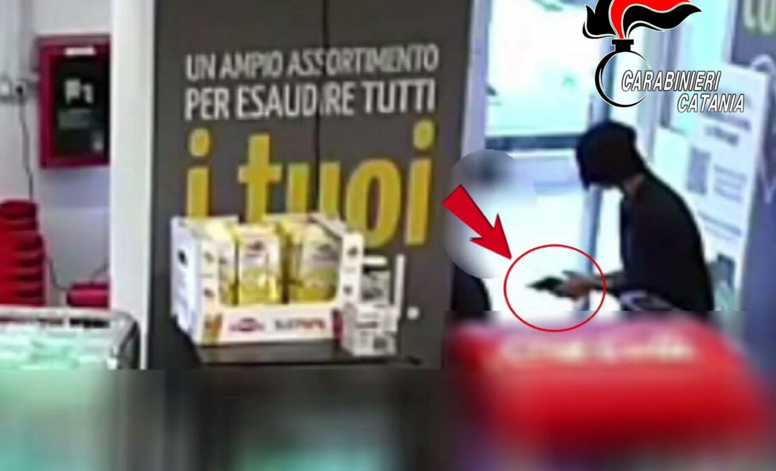 PATERNO'. RAPINA SUPERMERCATO E FUGGE CON AUTO DELLA MADRE, ARRESTATO