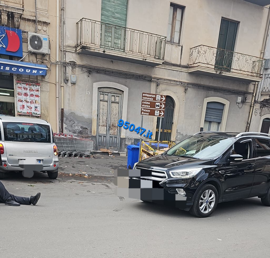PATERNÒ: PEDONE INVESTITO IN PIAZZA VITTORIO VENETO