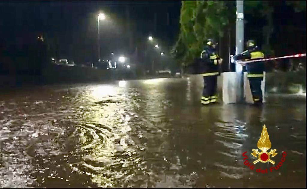 Vigili del Fuoco in azione: maltempo, danni e disagi in provincia di Catania