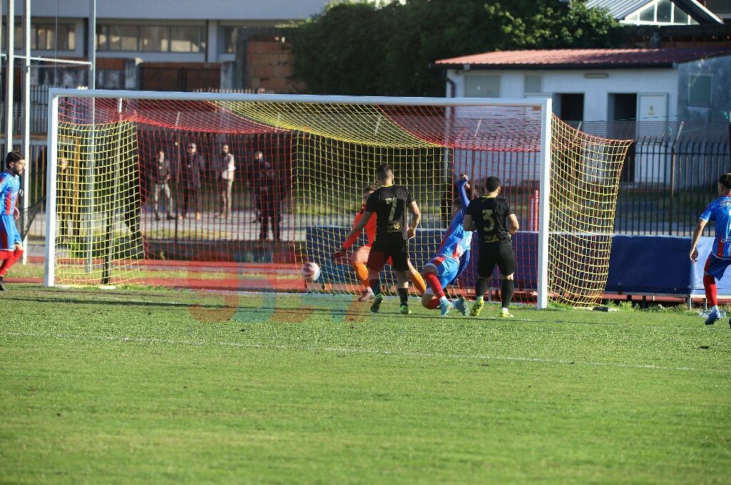 PATERNO’ CALCIO: PER LA PRIMA VOLTA PORTA A CASA LA COPPA ITALIA DI ECCELLENZA – LE FOTO