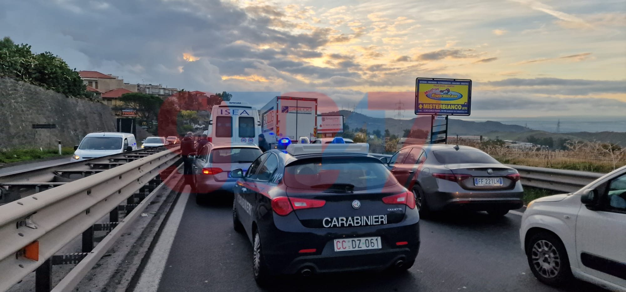 ENNESIMO INCIDENTE SULLA SS121 E LUNGHE CODE DIREZIONE CATANIA