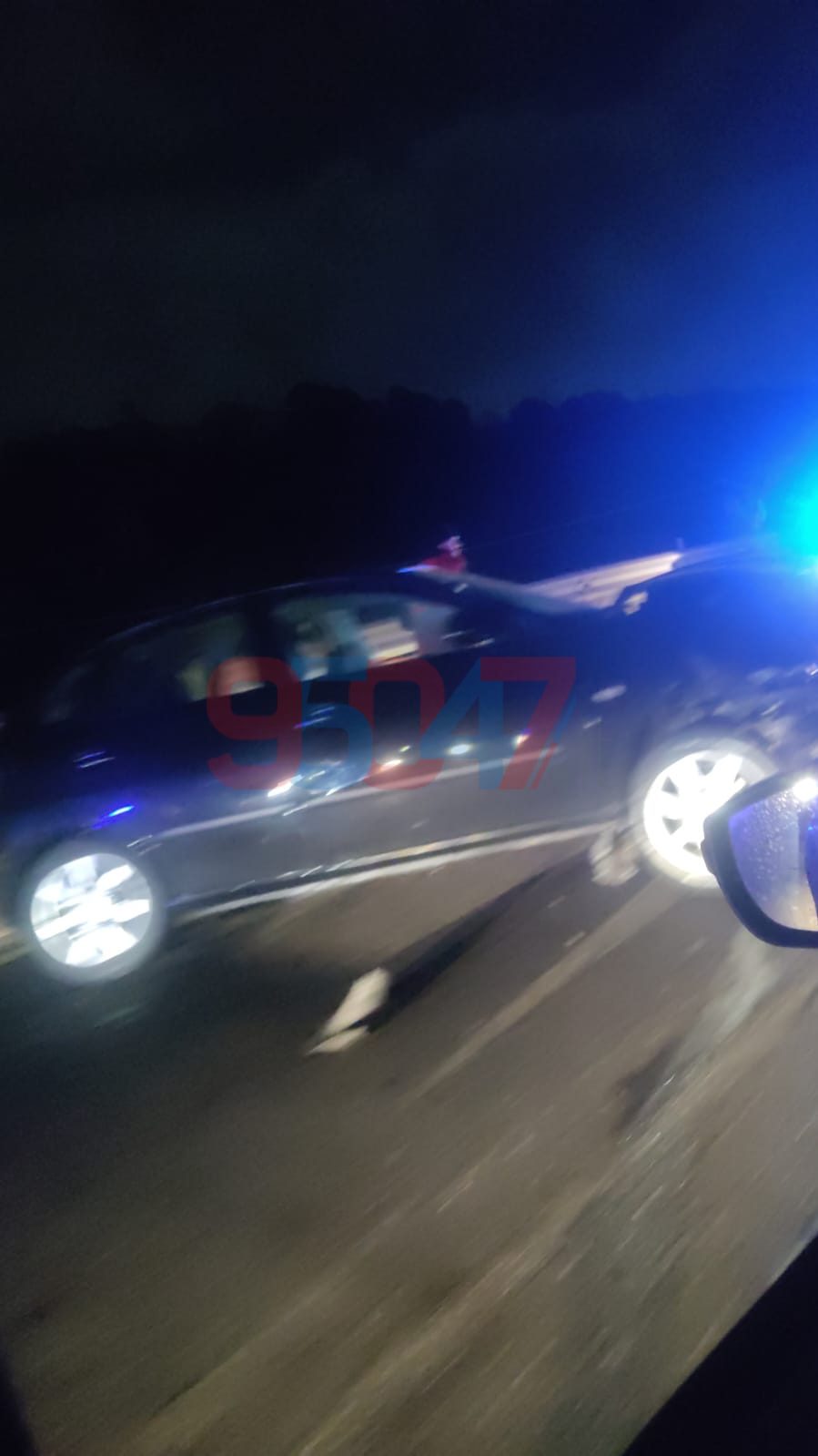 PATERNÒ GRAVE. INCIDENTE AL CORSO ITALIA: TRE FERITI, ALL’AUTO SI STACCA IL MOTORE