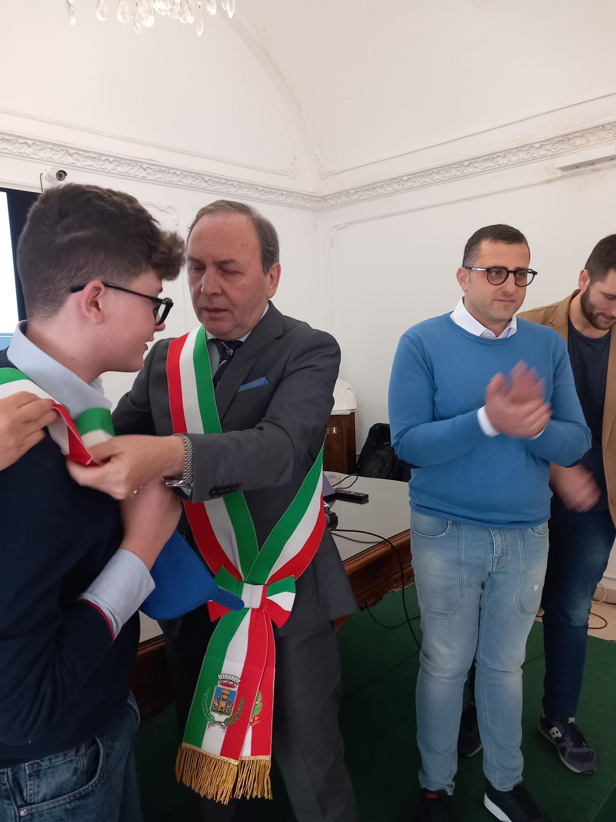 RICCARDO BARBAGIOVANNI ELETTO BABY SINDACO METROPOLITANO DELLE SCUOLE PATERNESI