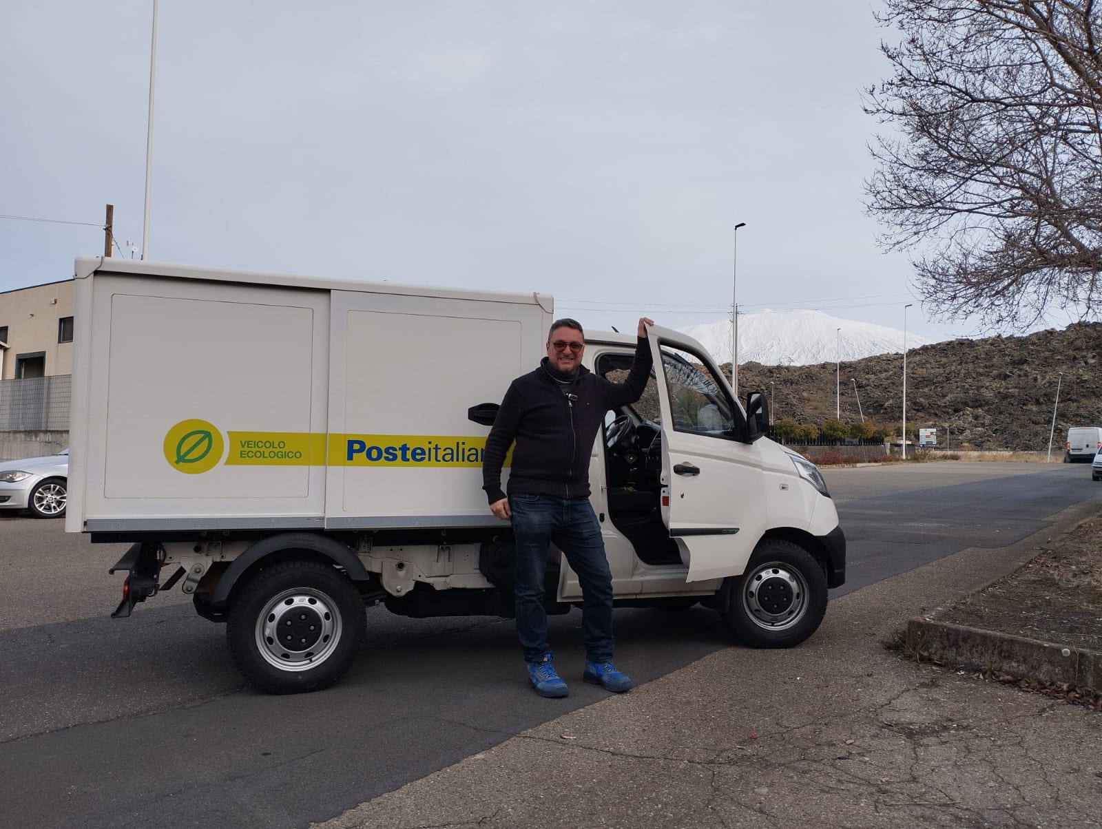 POSTE ITALIANE: “SULL’ETNA IL RECAPITO È AD ALTE QUOTE”. OLTRE 60 MEZZI 4X4 SULLE STRADE DI MONTAGNA IN SICILIA