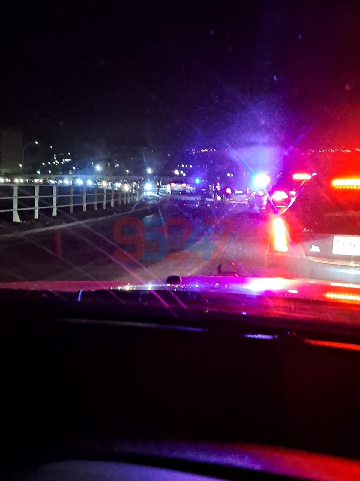 PATERNÒ GRAVE. INCIDENTE AL CORSO ITALIA: TRE FERITI, ALL’AUTO SI STACCA IL MOTORE