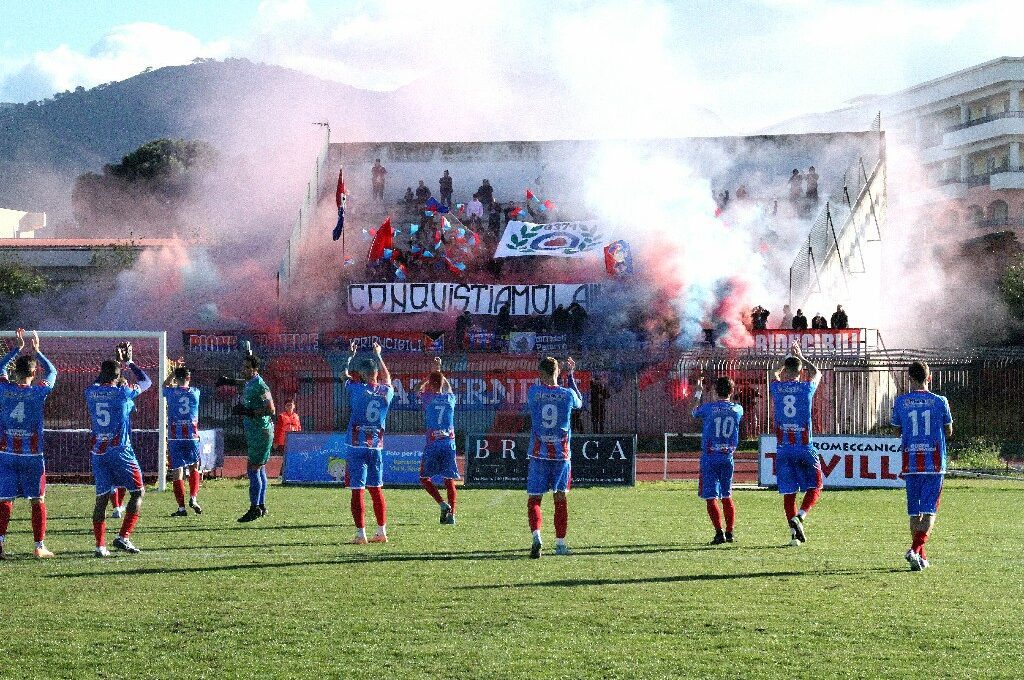 PATERNO’ CALCIO: PER LA PRIMA VOLTA PORTA A CASA LA COPPA ITALIA DI ECCELLENZA – LE FOTO