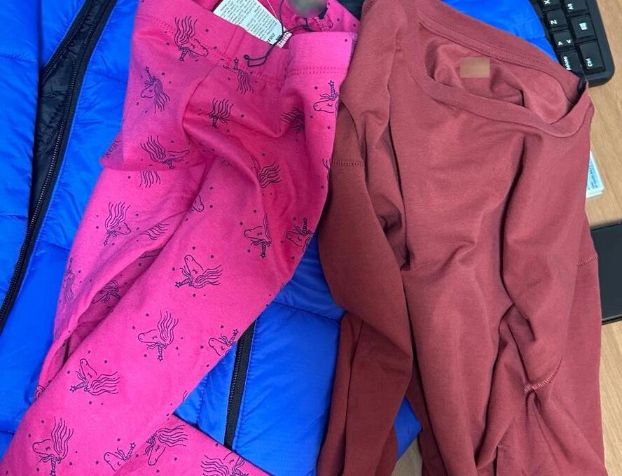 CATANIA. SCOPERTA A RUBARE AGGREDISCE LA COMMESSA, TACCHEGGIATRICE VIOLENTA ARRESTATA