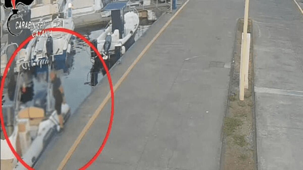 RIPOSTO. RUBAVANO BARCHE, GOMMONI E CARBURANTE: IN CARCERE DUE FRATELLI - 