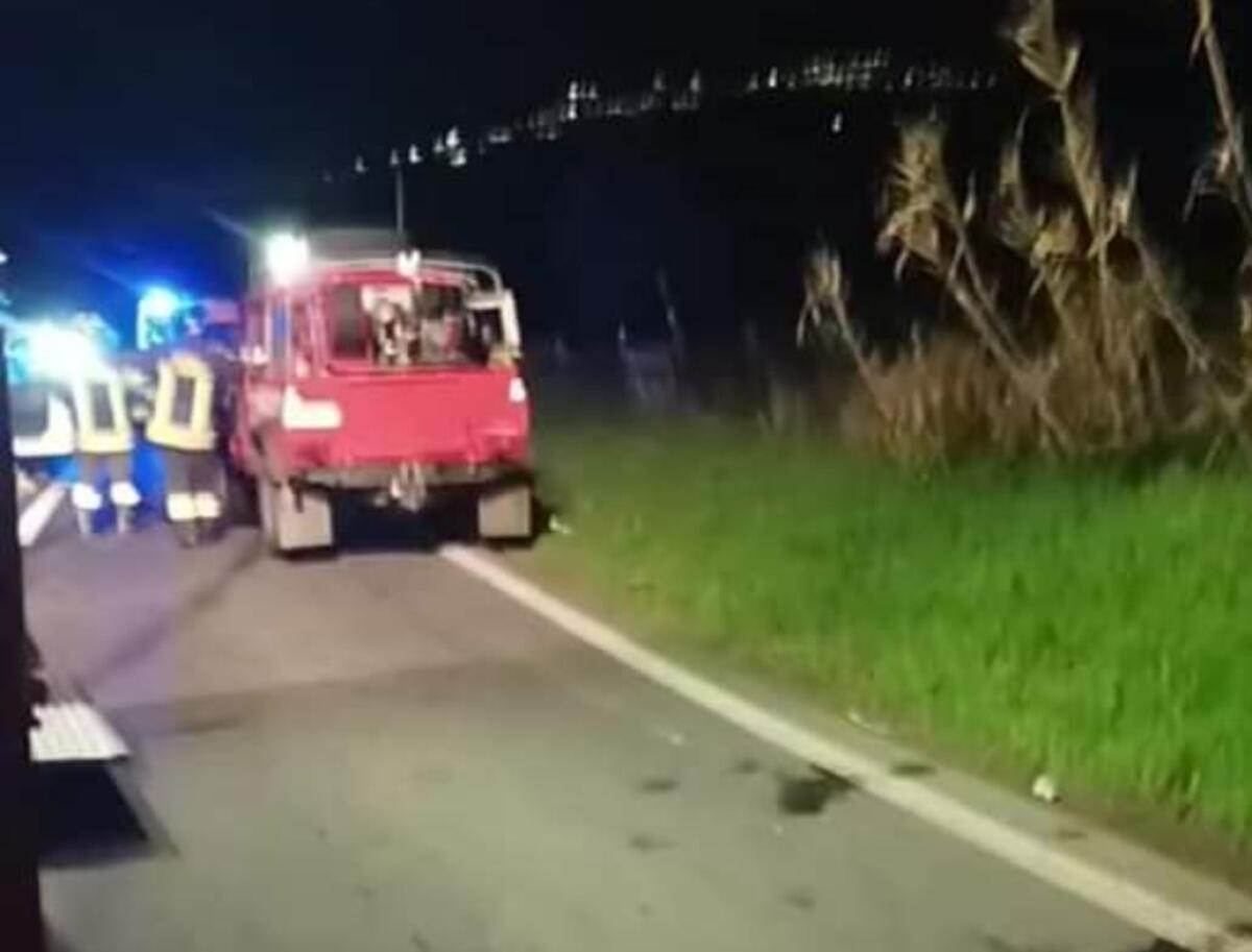 INCIDENTE MORTALE SULLA SS 385 CATANIA-CALTAGIRONE: UN MORTO E DUE FERITI - 